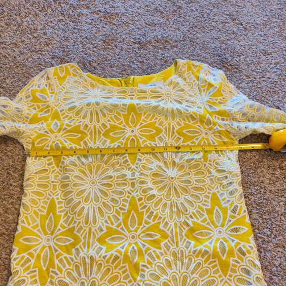 Belle Badgley Mischka Women's Dress 3/4 Sleeve Size 4 Yellow Flowers - Picture 5 of 7